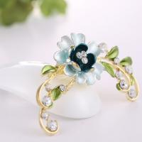 Zinc Alloy Brooches & for woman & with rhinestone nickel lead & cadmium free 36*46mm Sold By PC