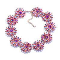 Zinc Alloy smykker halskæde, med 2.76 extender kæde, Flower, guldfarve belagt, for kvinde & med rhinestone, flere farver til valg, nikkel, bly & cadmium fri, 40mm, Længde 16.93 inch, Solgt af PC