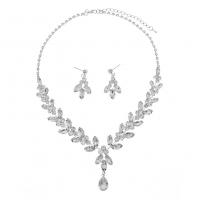 Vještački dijamant nakita skupova, naušnica & ogrlica, Cink Alloy, srebrne boje pozlaćen, 2 komada & za žene & s Rhinestone, srebro, nikal, olovo i kadmij besplatno, 2računala/Set, Prodano By Set