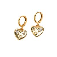Boucles d'oreilles en laiton zircon cubique pavent, coeur, Placage de couleur d'or, pavé de micro zircon & pour femme, Or, 15x15mm, Vendu par paire