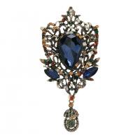 Crystal Brooch Zinc Alloy with Crystal Heart gold color plated Unisex & with rhinestone & hollow Sold By PC