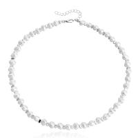 Plastik-Perlenkette, Zinklegierung, mit ABS-Kunststoff-Perlen, silberfarben plattiert, Modeschmuck & für Frau, weiß, verkauft von Strang