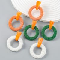 Pluizige Pom Pom oorbellen
, Hars, met Katoen draad, mode sieraden & voor vrouw, meer kleuren voor de keuze, 51x40mm, Verkocht door PC