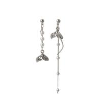 Kolczyki asymetryczne, Stop cynku, ze Tworzywa ABS perła, Platerowane w kolorze srebra, biżuteria moda & dla kobiety & z kamieniem, srebro, sprzedane przez para