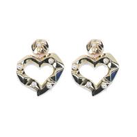 Rhinestone Earring Zinc Alloy with Plastic Pearl Heart gold color plated fashion jewelry & for woman & with rhinestone & hollow golden nickel lead & cadmium free Sold By Pair
