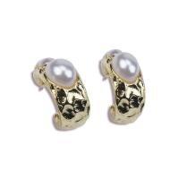 Zinc Alloy Stud Earring with Plastic Pearl Letter C gold color plated fashion jewelry & for woman golden nickel lead & cadmium free Sold By Pair