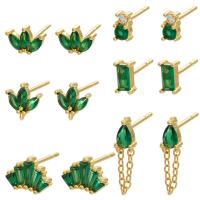 Boucles d'oreilles en laiton zircon cubique pavent, Placage de couleur d'or, styles différents pour le choix & pavé de micro zircon & pour femme, vert, Vendu par paire
