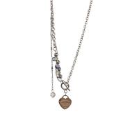 Collier d'acier titane, avec Des billes de verre, coeur, bijoux de mode & pour femme, argent, Longueur:58 cm, Vendu par PC