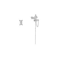 asymmetrische oorbellen, Zinc Alloy, Vlinder, silver plated, mode sieraden & voor vrouw & met strass, zilver, nikkel, lood en cadmium vrij, 13x77mm, Verkocht door Stel