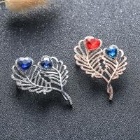 Crystal Brooch Zinc Alloy with Crystal fashion jewelry & for woman & with rhinestone nickel lead & cadmium free Sold By PC