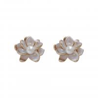 Brass Stud Earring, with Plastic Pearl, Flower, gold color plated, fashion jewelry & for woman & enamel, white, nickel, lead & cadmium free, 22x22mm, Sold By Pair