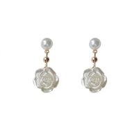 Boucles d'oreilles en alliage de zinc, avec perle résine, fleur, Placage de couleur d'or, pour femme, 12x28mm, Vendu par paire