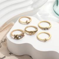 Juego de anillos de aleación de zinc, chapado en color dorado, 5 piezas & Joyería & para mujer & con diamantes de imitación, libre de níquel, plomo & cadmio, Vendido por Set