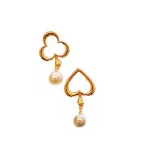 Plastic Pearl Brooch Zinc Alloy with Plastic Pearl gold color plated for woman & hollow Sold By PC