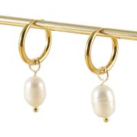 Freshwater Pearl Örhängen, 304 rostfritt stål, med Freshwater Pearl, 18K guldpläterad, mode smycken & för kvinna, gyllene, 32mm, Säljs av Par