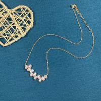 Collier de chaîne en laiton de perles d'eau douce, perle d'eau douce cultivée, avec Alliage de cuivre, avec 1.57inch chaînes de rallonge, Plaqué d'or, bijoux de mode & pour femme, rose, 4-5mm, Longueur:Environ 15.75 pouce, Vendu par PC