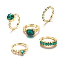Ensemble d’anneau en alliage de zinc, Placage de couleur d'or, 5 pièces & bijoux de mode & pour femme & avec strass, plus de couleurs à choisir, Vendu par fixé