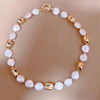 Freshwater Pearl Brass Chain Necklace, Pérolas de água doce, with cobre, cromado de cor dourada, joias de moda & para mulher, branco, comprimento Aprox 17 inchaltura, vendido por PC
