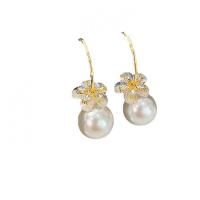 Zinklegierung Ohrringe, mit ABS-Kunststoff-Perlen & Harz, goldfarben plattiert, Modeschmuck & für Frau, zwei verschiedenfarbige, 38x16mm, Bohrung:ca. 4.5mm, verkauft von Paar