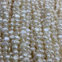 Perles nacres baroques de culture d'eau douce , perle d'eau douce cultivée, DIY, blanc, 4-5mm, Vendu par Environ 15 pouce brin