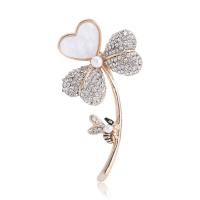 Shell Brooch Zinc Alloy with Shell & Plastic Pearl Three Leaf Clover plated Unisex & with rhinestone nickel lead & cadmium free Sold By PC