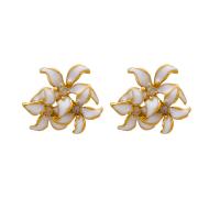 Brass Stud Earring, Flower, gold color plated, fashion jewelry & for woman & enamel, white, nickel, lead & cadmium free, 15x17mm, Sold By Pair