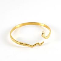 Acier titane bracelet manchette, Plaqué d'or 18K, réglable & styles différents pour le choix & pour femme, 60-65mm, Vendu par PC