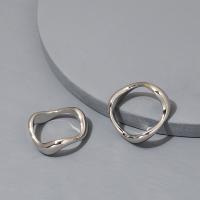 Модные кольца, цинковый сплав, Другое покрытие, ювелирные изделия моды, серебряный, не содержит никель, свинец, inner diameter:1.68 ~1.98mm, отверстие:Приблизительно 1.5mm, размер:9, продается PC