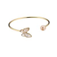 Freshwater Cultured Pearl Bracelet Freshwater Pearl with Brass Butterfly 18K gold plated fashion jewelry & micro pave cubic zirconia & for woman 60mm Sold By PC