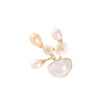 Freshwater Pearl Brooch, Brass, with Freshwater Pearl, Vacuum Ion Plating, fashion jewelry & for woman, golden, nickel, lead & cadmium free, 22x28mm, Sold By PC
