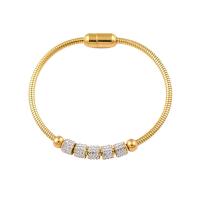 Bijoux bracelet en acier inoxydable, acier inoxydable 316L, bijoux de mode & pavé de micro zircon & pour femme, doré, Diamètre intérieur:Environ 60mm, Vendu par PC