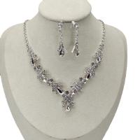 Conjuntos de joyería Rhinestone, pendiente & collar, diamantes de imitación, con metal, con 15cm extender cadena, chapado en color de plata, para mujer, 1.5x8.7cm,1.1x3cm, longitud 32 cm, Vendido por Set