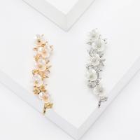 Zinklegierung Broschen, mit Kunststoff Perlen, Blume, plattiert, Modeschmuck & für Frau, keine, frei von Nickel, Blei & Kadmium, 15x62mm, verkauft von PC
