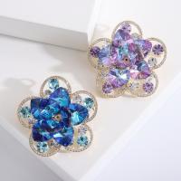 Zinc Alloy Brooches with Crystal Flower gold color plated fashion jewelry & for woman & with rhinestone & hollow nickel lead & cadmium free Sold By PC