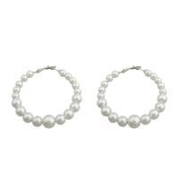 Messing Hoop Earring, med Plastic Pearl, Donut, sølvfarvet forgyldt, mode smykker & for kvinde, hvid, nikkel, bly & cadmium fri, 58x54x10mm, Solgt af par