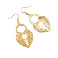 Boucles d'oreilles en alliage de zinc, Placage de couleur d'or, bijoux de mode & pour femme & creux, protéger l'environnement, sans nickel, plomb et cadmium, 27x61mm, Vendu par paire