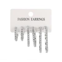 Boucles d'oreilles en alliage de zinc, Rond, poli, trois pièces & bijoux de mode & pour femme & avec strass, argent, Vendu par fixé