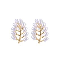 Brass Stud Earring, with Plastic Pearl, gold color plated, fashion jewelry & for woman, nickel, lead & cadmium free, 20x15mm, Sold By Pair