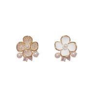 Asymmetric Earrings Brass with Plastic Pearl Flower real gold plated fashion jewelry & micro pave cubic zirconia & for woman nickel lead & cadmium free Sold By Pair