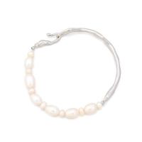 laiton bracelet ordinaire, avec perle d'eau douce cultivée, Placage de couleur platine, bijoux de mode & pour femme, Diamètre intérieur:Environ 65mm, Vendu par PC