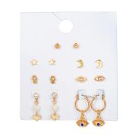 Boucles d'oreilles en alliage de zinc, avec perle de plastique, Placage de couleur d'or, 7 pièces & bijoux de mode & pour femme & avec strass, doré, Vendu par fixé