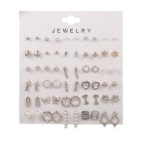 Zinklegierung Ohrringe, mit Kunststoff Perlen, goldfarben plattiert, Modeschmuck & für Frau & mit Strass, keine, verkauft von setzen