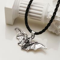 Zinc Alloy Jewelry Necklace Bat silver color plated Halloween Design & fashion jewelry & Unisex nickel lead & cadmium free Length Approx 43 cm Sold By Bag