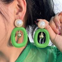 Boucles d'oreilles en alliage de zinc, avec perle de plastique, bijoux de mode, plus de couleurs à choisir, protéger l'environnement, sans nickel, plomb et cadmium, 43x73mm, Vendu par paire