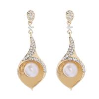 Freshwater Pearl Earrings Brass with Freshwater Pearl gold color plated fashion jewelry & for woman & with rhinestone two different colored Sold By Pair