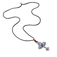 Zinc Alloy smykker halskæde, med Nylonsnor, Kryds, mode smykker & for mennesket & med rhinestone, nikkel, bly & cadmium fri, 64x39mm, Solgt Per Ca. 26.38 inch Strand