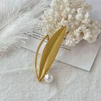 Tibetan Style Brooches, with Plastic Pearl, Leaf, plated, fashion jewelry, golden, nickel, lead & cadmium free, Sold By PC
