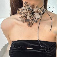 Ожерелье Мода Choker, ткань, с Восковой шнур, Форма цветка, ювелирные изделия моды, Много цветов для выбора, 107x107mm, продается PC