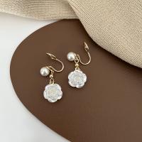 Messing Ohrring Clip, mit Kunststoff Perlen, goldfarben plattiert, Modeschmuck & für Frau & Emaille, weiß, frei von Nickel, Blei & Kadmium, 25x12mm, verkauft von Paar