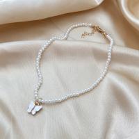 Zinc Alloy smykker halskæde, med Krystal & Plastic Pearl, med 5.5CM extender kæde, Butterfly, mode smykker & forskellige stilarter for valg & for kvinde, flere farver til valg, nikkel, bly & cadmium fri, Længde Ca. 34 cm, Solgt af PC
